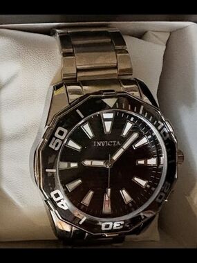 Invicta Men's Black and Silver Stainless Steel Dive Watch